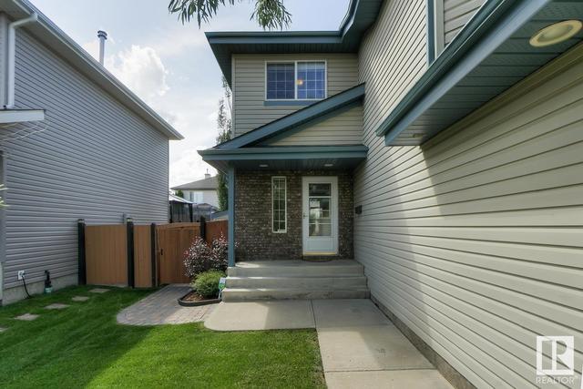 6 Norfolk Cl, House detached with 4 bedrooms, 3 bathrooms and 4 parking in St. Albert AB | Image 2