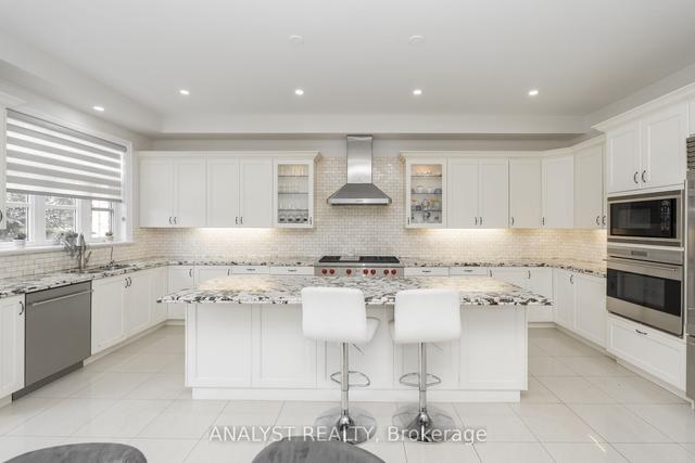 95 Sarracini Cres, House detached with 4 bedrooms, 7 bathrooms and 9 parking in Vaughan ON | Image 9