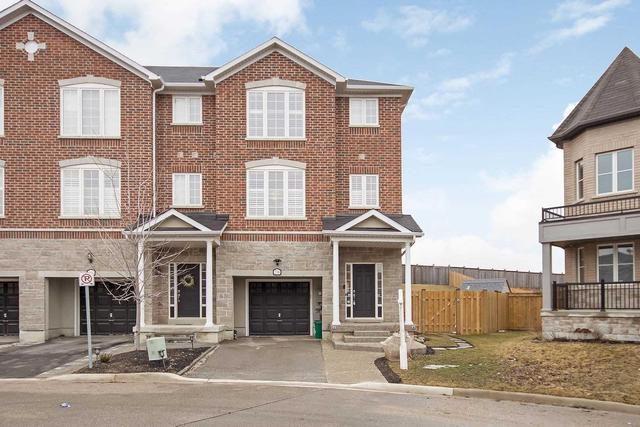 238 Andrews Tr, House attached with 3 bedrooms, 4 bathrooms and 2 parking in Milton ON | Image 1