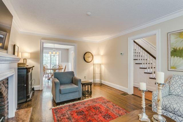 171 Chaplin Cres, House detached with 3 bedrooms, 2 bathrooms and 3 parking in Toronto ON | Image 4