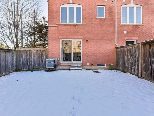 91 Bernard Ave, House attached with 3 bedrooms, 4 bathrooms and 2 parking in Brampton ON | Image 30