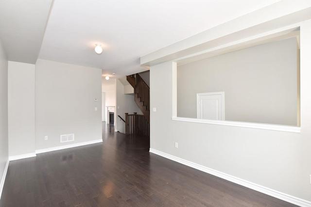 58 Farooq Blvd, House attached with 3 bedrooms, 3 bathrooms and 2 parking in Vaughan ON | Image 35