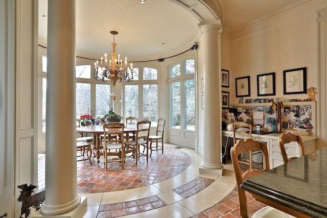 85 The Bridle Path, House detached with 8 bedrooms, 11 bathrooms and 30 parking in Toronto ON | Image 2