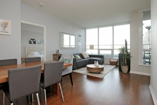 2401 - 15 Legion Rd, Condo with 3 bedrooms, 2 bathrooms and 1 parking in Toronto ON | Image 3