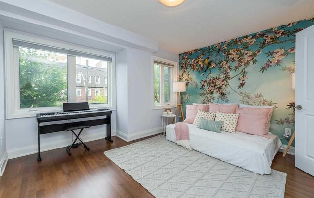 2260 Gerrard St E, Townhouse with 3 bedrooms, 3 bathrooms and 2 parking in Toronto ON | Image 11