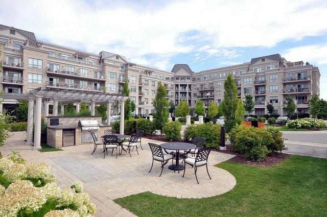 227 - 180 John West Way, Condo with 2 bedrooms, 2 bathrooms and 1 parking in Aurora ON | Image 1