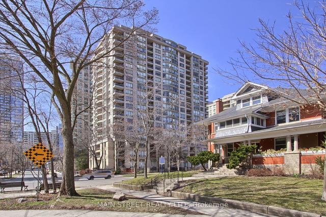 1803 - 256 Doris Ave, Condo with 2 bedrooms, 2 bathrooms and 1 parking in Toronto ON | Image 1