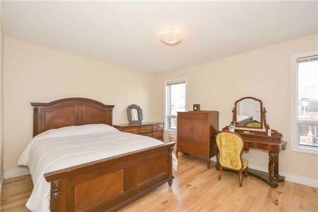611 Ossington Ave, House detached with 4 bedrooms, 3 bathrooms and null parking in Toronto ON | Image 10
