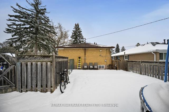 1 Huron Crt, House detached with 3 bedrooms, 2 bathrooms and 4 parking in Aurora ON | Image 35