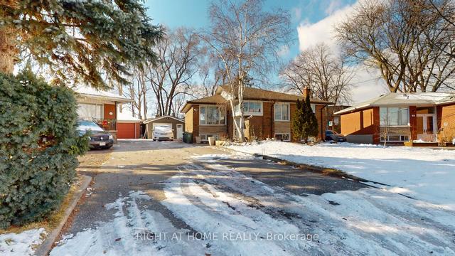 36 Samba Dr, House detached with 3 bedrooms, 3 bathrooms and 5 parking in Toronto ON | Image 1