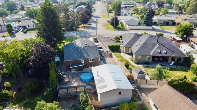 994 Rockcliffe Road, House detached with 4 bedrooms, 2 bathrooms and 2 parking in Oliver BC | Image 73