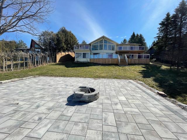 334 Fralick's Beach Rd W, House detached with 4 bedrooms, 2 bathrooms and 6 parking in Mississaugas of Scugog Island ON | Image 1