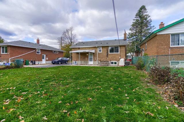 15 Stavely Ave, House detached with 2 bedrooms, 2 bathrooms and 7 parking in Toronto ON | Image 28