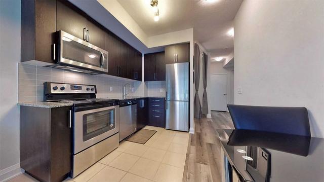 712 - 840 Queens Plate Dr, Condo with 1 bedrooms, 2 bathrooms and 1 parking in Toronto ON | Image 1