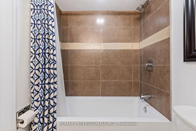 2008 - 330 Dixon Rd, Condo with 1 bedrooms, 1 bathrooms and 1 parking in Toronto ON | Image 6