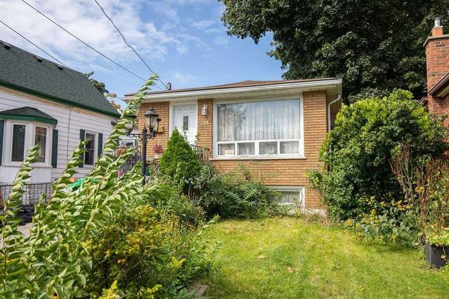 214 East 15th St, House detached with 3 bedrooms, 2 bathrooms and 2 parking in Hamilton ON | Image 1