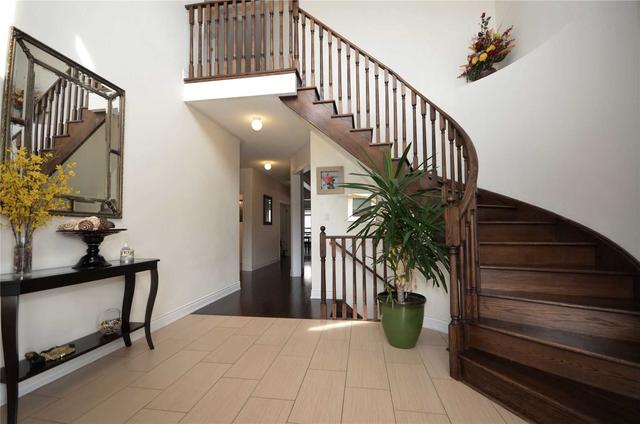 35 Orange Blossom Tr, House detached with 4 bedrooms, 5 bathrooms and 6 parking in Brampton ON | Image 34