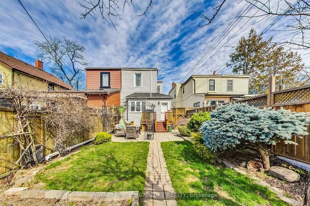 127 Shanly St, House semidetached with 3 bedrooms, 3 bathrooms and 2 parking in Toronto ON | Image 19
