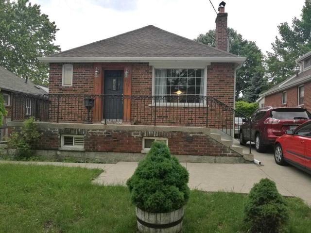 Upper - 219 Church St, House detached with 3 bedrooms, 2 bathrooms and 4 parking in Toronto ON | Image 1
