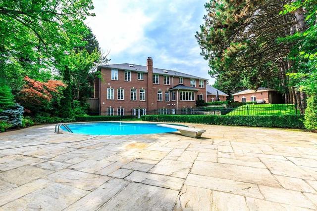 12 Wilket Rd, House detached with 5 bedrooms, 9 bathrooms and 4 parking in Toronto ON | Image 19