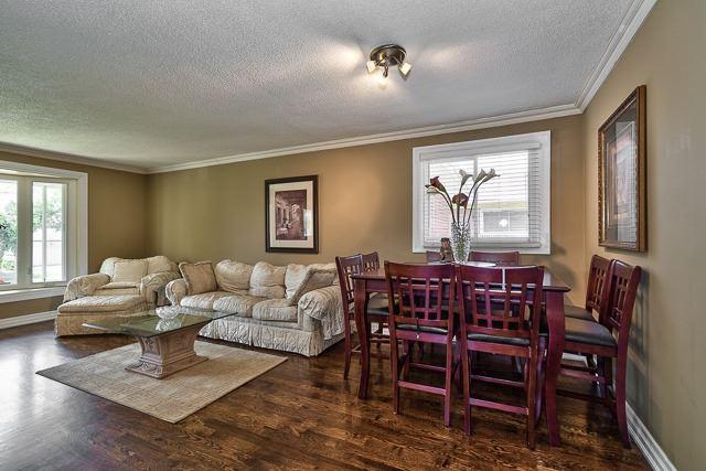 3419 Clanfield Cres, House detached with 4 bedrooms, 2 bathrooms and 2 parking in Mississauga ON | Image 9