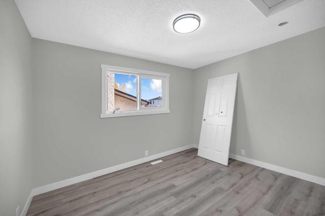 3 Falworth Way Ne, House detached with 5 bedrooms, 2 bathrooms and 2 parking in Calgary AB | Image 13
