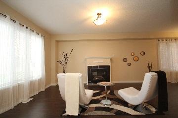 81 Richardson Cres, House detached with 4 bedrooms, 3 bathrooms and 4 parking in Bradford West Gwillimbury ON | Image 3