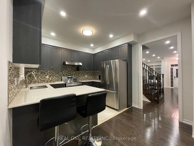 138 Maria Rd, House semidetached with 3 bedrooms, 3 bathrooms and 3 parking in Markham ON | Image 14