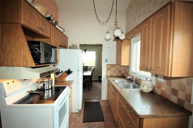 4 Hilderbrand Crt, House detached with 3 bedrooms, 3 bathrooms and 5 parking in Barrie ON | Image 5