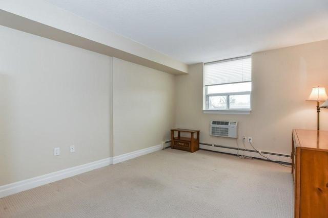 302 - 55 Yarmouth St, Condo with 2 bedrooms, 2 bathrooms and 1 parking in Guelph ON | Image 11