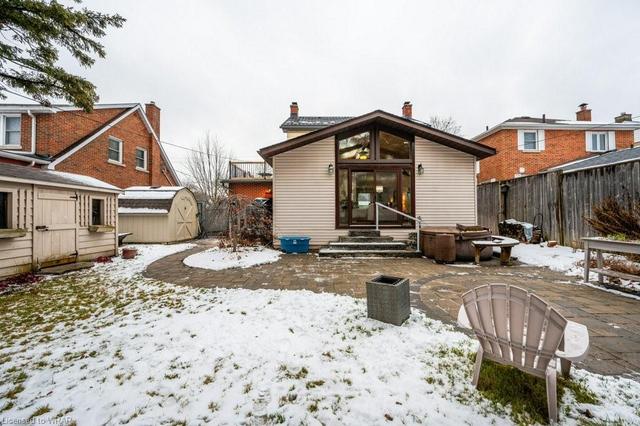 42 East Avenue, House detached with 3 bedrooms, 1 bathrooms and 6 parking in Kitchener ON | Image 32