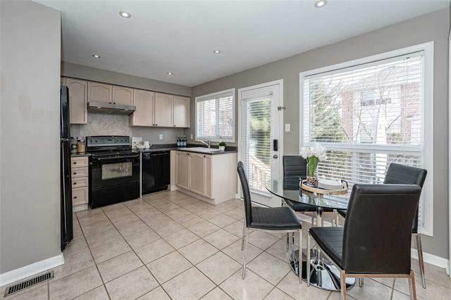 1354 Pepperbush Pl, House detached with 3 bedrooms, 3 bathrooms and 3 parking in Oakville ON | Image 9