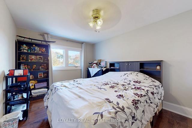 18 Lantana Crt, House detached with 4 bedrooms, 3 bathrooms and 3 parking in Toronto ON | Image 25