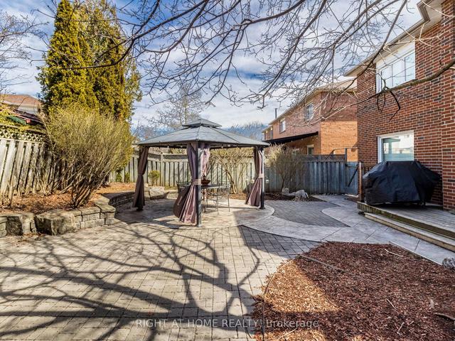 2595 Ambercroft Tr, House detached with 4 bedrooms, 4 bathrooms and 4 parking in Mississauga ON | Image 32