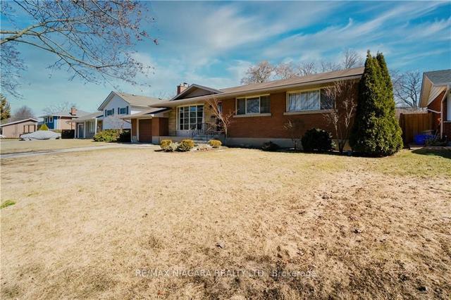 9 Valerie Dr, House detached with 3 bedrooms, 2 bathrooms and 3 parking in St. Catharines ON | Image 23