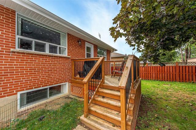 12 Argyle Cres, House detached with 3 bedrooms, 2 bathrooms and 9 parking in Brampton ON | Image 16