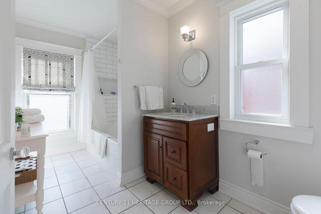 329 Locke St, House semidetached with 3 bedrooms, 1 bathrooms and 0 parking in Hamilton ON | Image 16