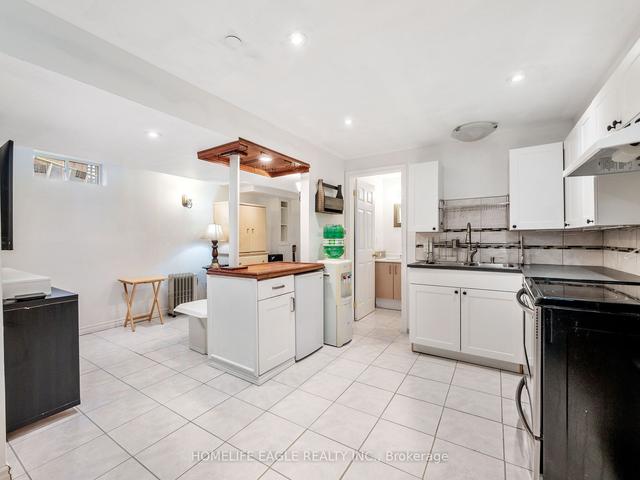 19 Samba St, House attached with 2 bedrooms, 4 bathrooms and 2 parking in Richmond Hill ON | Image 7