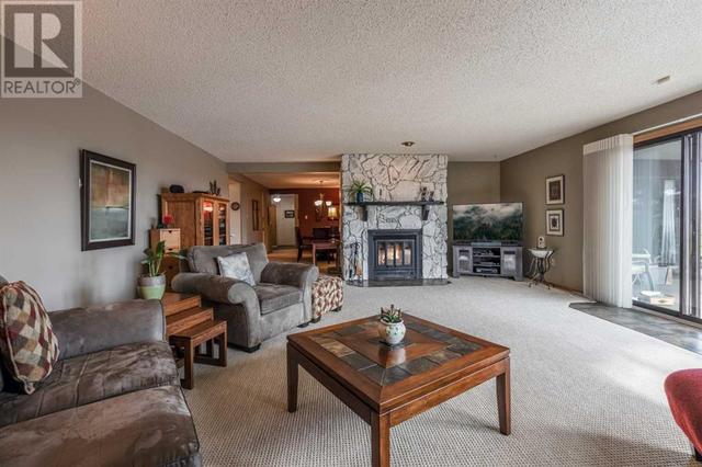 2, - 1165 16 Street Ne, Condo with 2 bedrooms, 3 bathrooms and 2 parking in Medicine Hat AB | Image 4