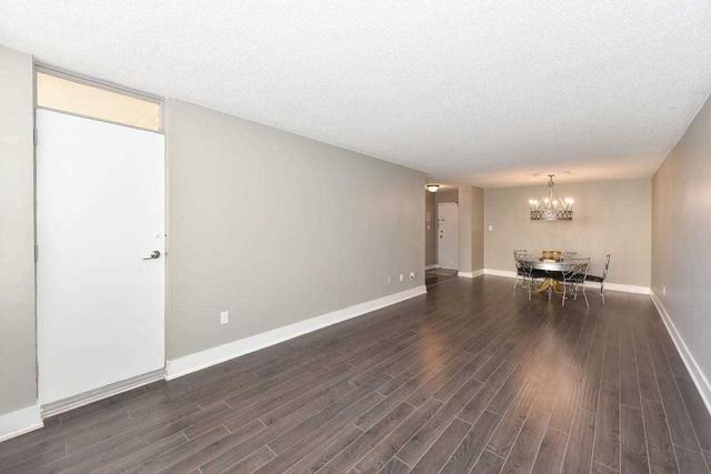 316 - 390 Dixon Rd, Condo with 2 bedrooms, 1 bathrooms and 1 parking in Toronto ON | Image 2