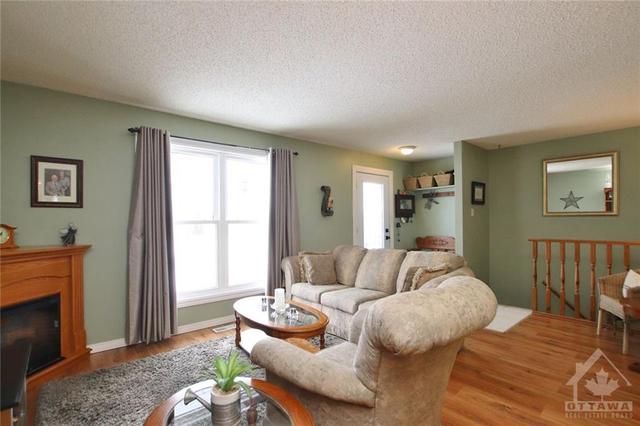 5 Wright Street, Townhouse with 2 bedrooms, 2 bathrooms and 2 parking in Carleton Place ON | Image 7