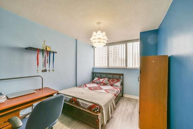 710 - 11 Wincott Dr, Condo with 3 bedrooms, 2 bathrooms and 1 parking in Toronto ON | Image 25