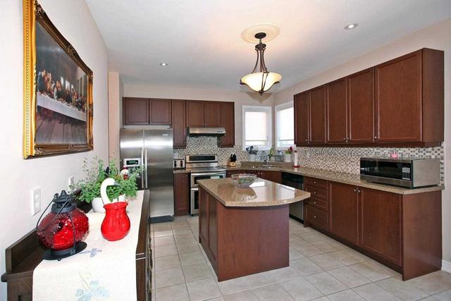 19 Titus St, House detached with 4 bedrooms, 4 bathrooms and 4 parking in Markham ON | Image 8