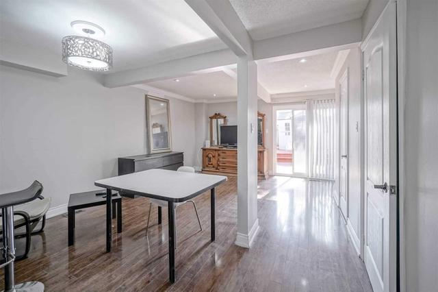 18 Hillpark Tr, House detached with 3 bedrooms, 4 bathrooms and 2 parking in Brampton ON | Image 4