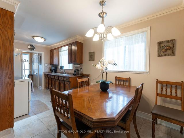 31 Demaris Ave, House semidetached with 3 bedrooms, 2 bathrooms and 3 parking in Toronto ON | Image 5