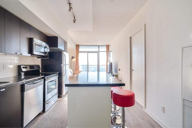 3204 - 105 The Queensway Ave, Condo with 1 bedrooms, 1 bathrooms and 1 parking in Toronto ON | Image 7