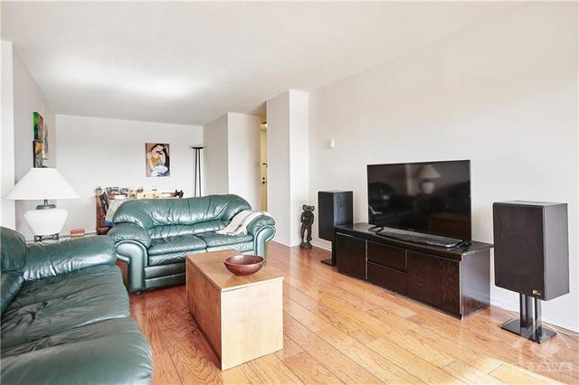 40 Landry Street, Condo with 2 bedrooms, 1 bathrooms and 1 parking in Ottawa ON | Image 11