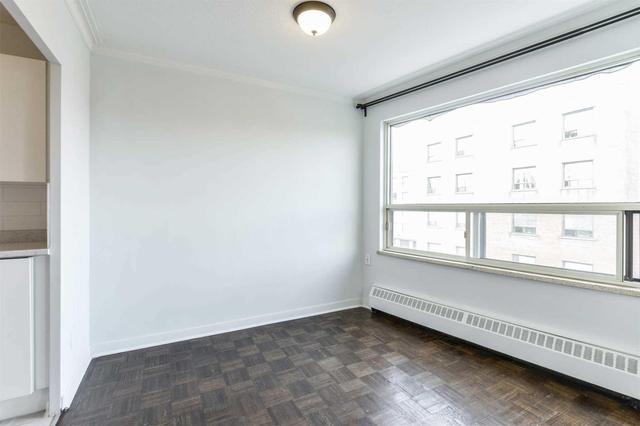 608 - 28 Riverwood Pkwy, Condo with 2 bedrooms, 1 bathrooms and 1 parking in Toronto ON | Image 5