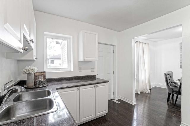 27 East 27th St, House detached with 3 bedrooms, 1 bathrooms and 1 parking in Hamilton ON | Image 5