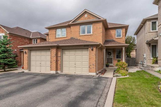 3353 Wild Cherry Lane, House semidetached with 3 bedrooms, 2 bathrooms and 3 parking in Mississauga ON | Image 1
